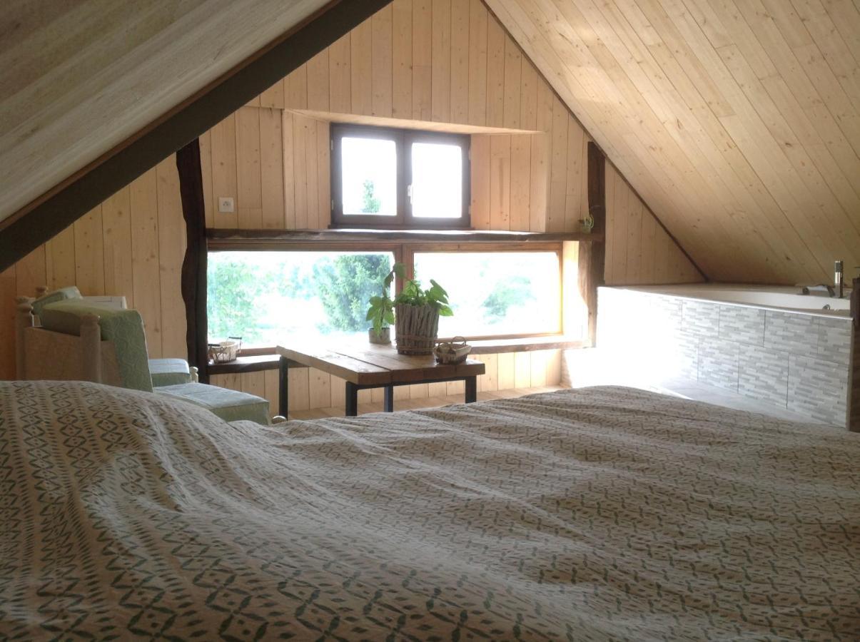 Les Rocailles Hotell La Foret-Auvray Eksteriør bilde